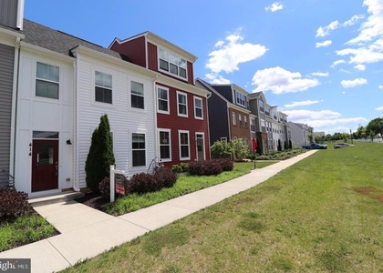 414 Waverley - Photo 1