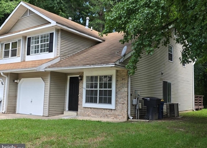 1417 S. Farmview Dr - Photo 1