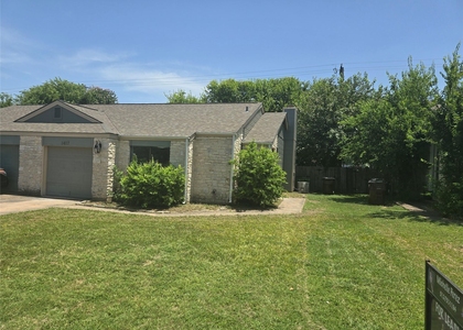 1417 Hyridge Cir - Photo 1