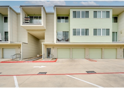 604 N Bluff Dr - Photo 1