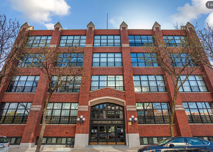 17 N Loomis Street - Photo 1