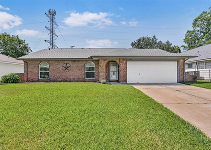 2003 Kingsway Drive - Photo 1