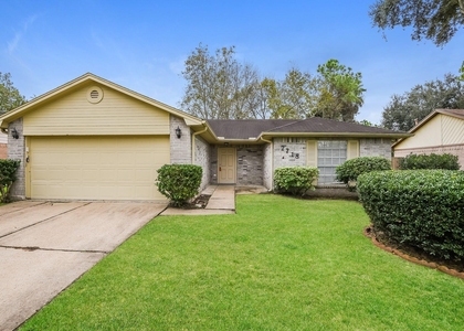 2718 N Brompton Drive - Photo 1