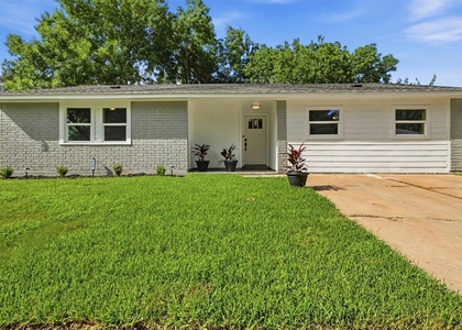 4767 Beechaven St - Photo 1