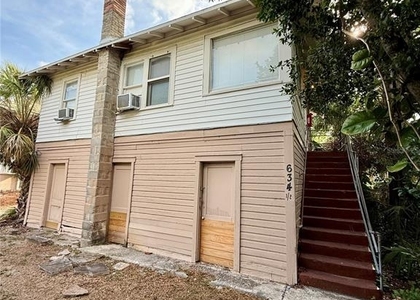 634 14th Street N - Photo 1