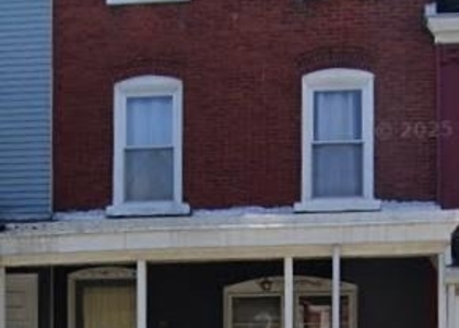 32 N Jefferson Street - Photo 1