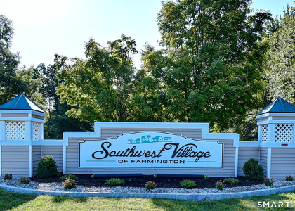 51 Florence Way - Photo 1