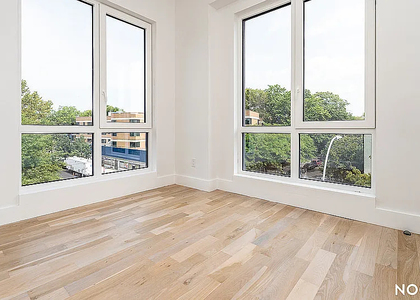 193 Graham Ave - Photo 1