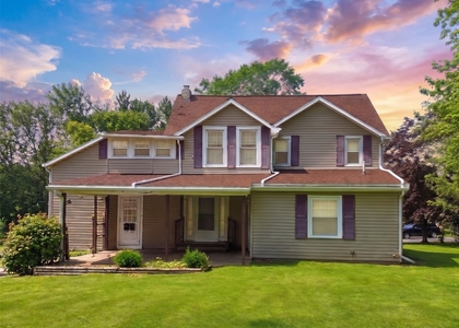 1068 Glenwood Road - Photo 1