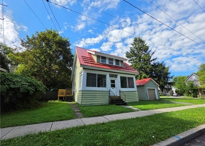 138 Saint Mary Street - Photo 1
