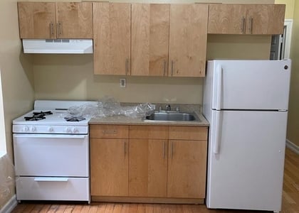 West 192 Street - Photo 1