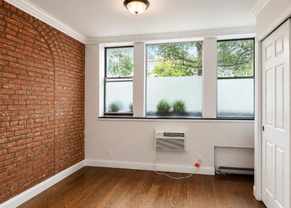 West 11 & Hudson Street - Photo 1