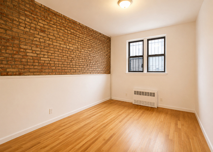 25 Malcolm X Boulevard - Photo 1