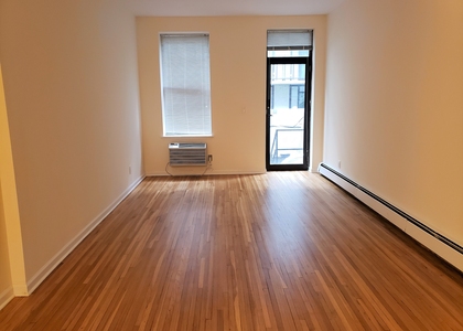 West 52nd Street - Photo 1