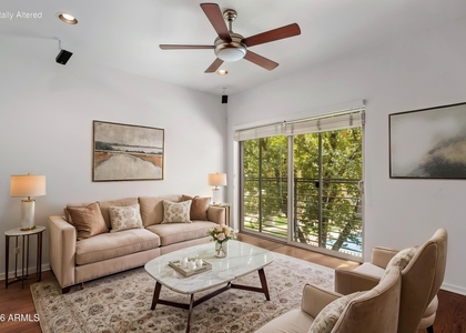 525 W Lakeside Drive - Photo 1