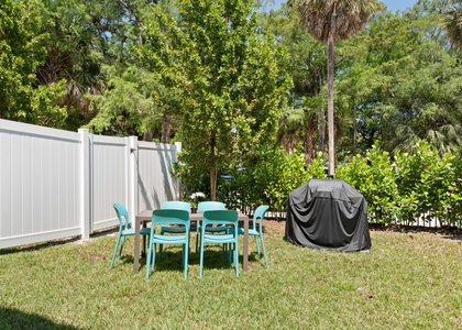 712 Del Vista - Photo 1