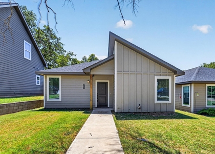 610 E Texas Street - Photo 1