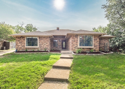 500 Cross Bend Court - Photo 1