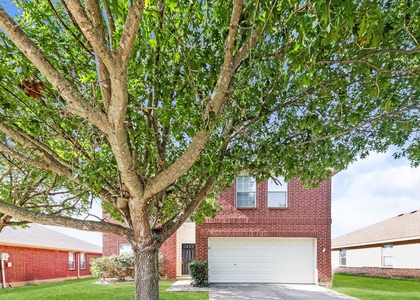 2809 Spencer Circle - Photo 1