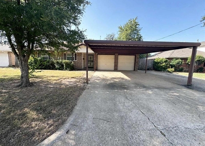 208 Cherrywood Drive - Photo 1