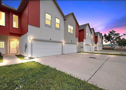 226 Heritage Court - Photo 1
