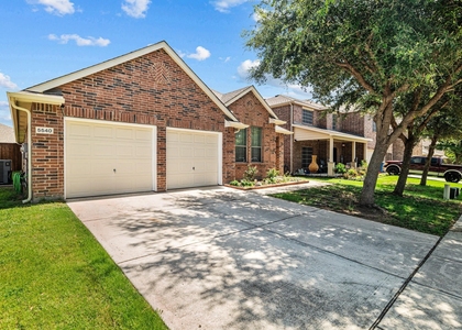 5540 Crestwood Drive - Photo 1