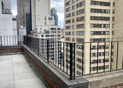  East 38th St / Lexington - Photo 1