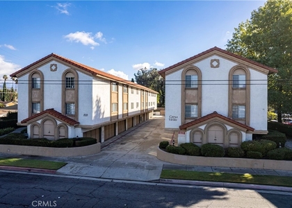 810 S Citrus - Photo 1