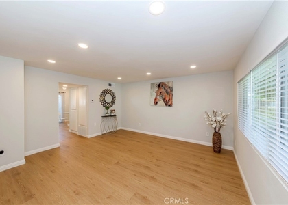 918 Huntington Dr - Photo 1