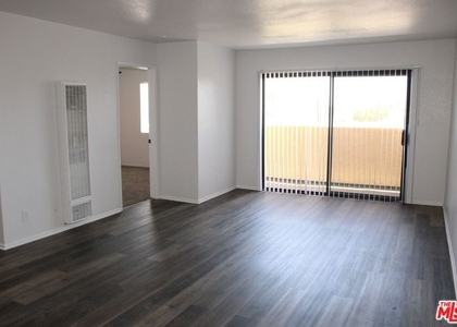 16515 S New Hampshire Avenue - Photo 1