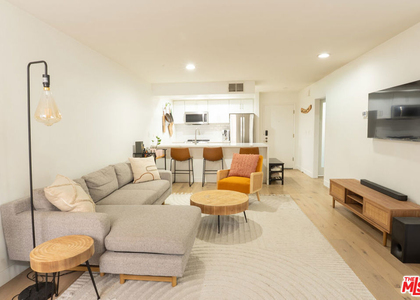 740 N Kings Road - Photo 1