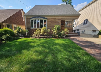 248-41 Thebes Avenue - Photo 1