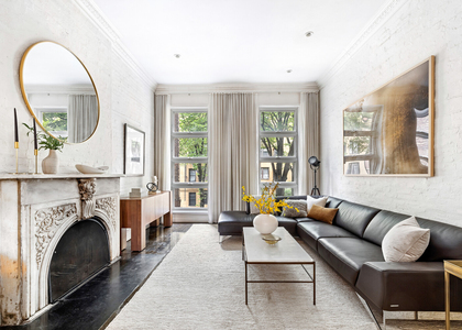 262 W 25th Street - Photo 1