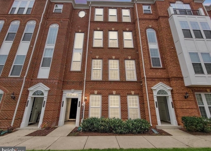 42816 Lauder Terrace - Photo 1