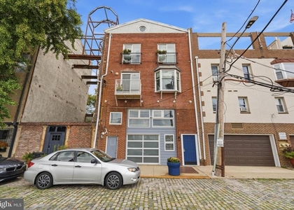 310 N Water Street - Photo 1