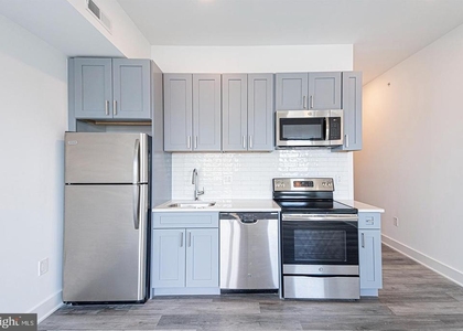 1524 South Street - Photo 1