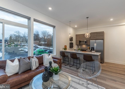 5545 Pulaski Avenue - Photo 1