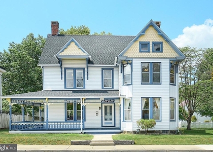 412 Carlisle Street - Photo 1