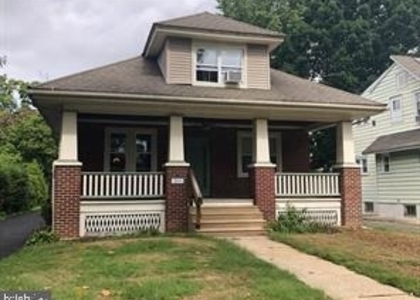 269 W Kings Highway - Photo 1