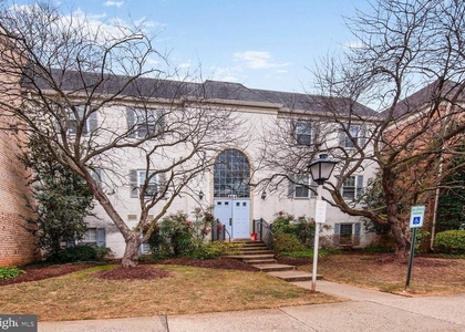 864 College Parkway - Photo 1