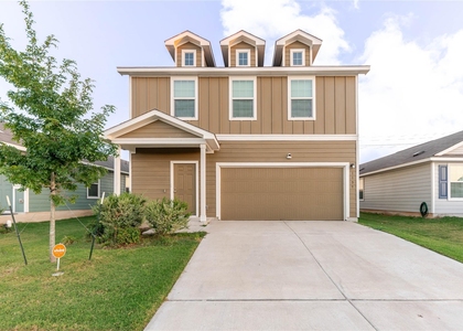 1139 Catfish Ln - Photo 1