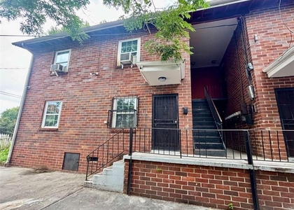 1048 Washington Street - Photo 1
