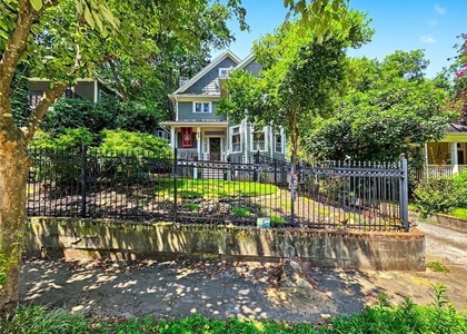324 Brooks Avenue Ne - Photo 1