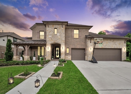 8826 Forest Side Drive - Photo 1