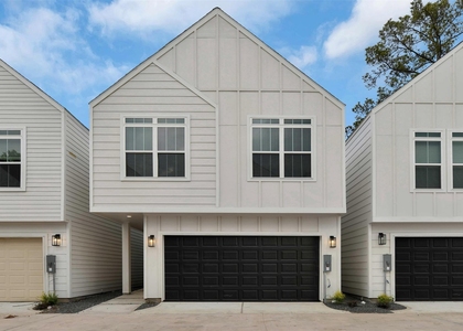 5721 White Magnolia Street - Photo 1