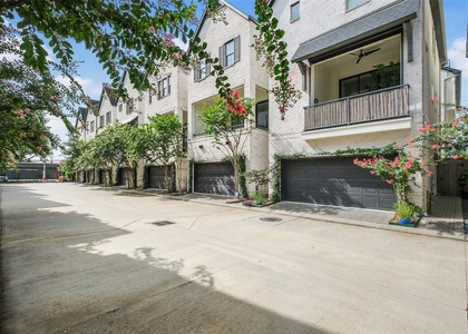 4010 University Grove Street - Photo 1