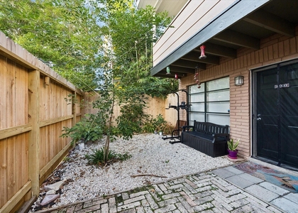 2414 Morse Street - Photo 1