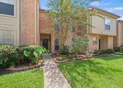 925 Memorial Village Drive - Photo 1