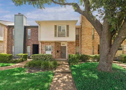 1035 Fountain View Drive - Photo 1