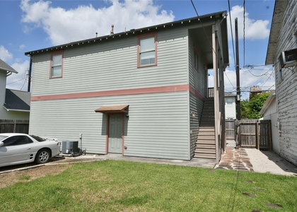 536 Columbia - Photo 1